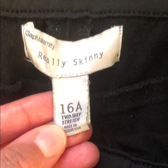 GAP maternity skinny pants. - Picture 3 of 4